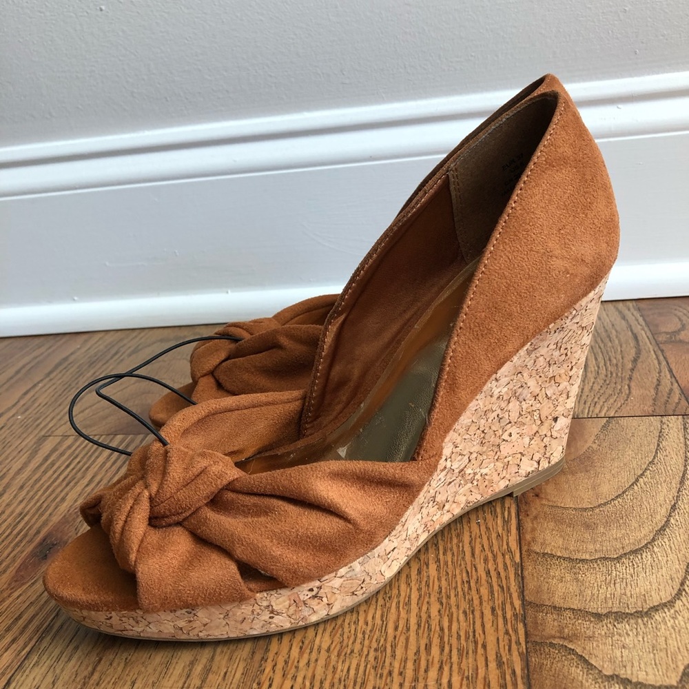 H&M Rusty Brown Wedge Heels NWOT size 37